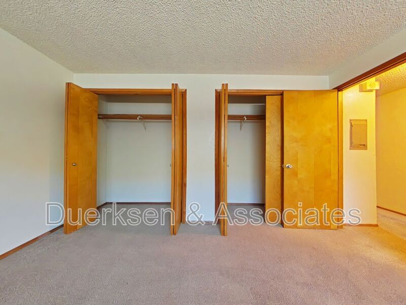 Primary Photo - 560 NW 19th