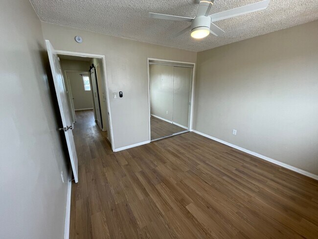 Foto del edificio - 2939 S Bronson Ave