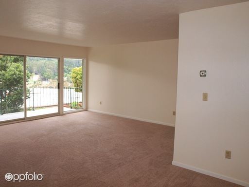 Building Photo - 363 Eden Roc