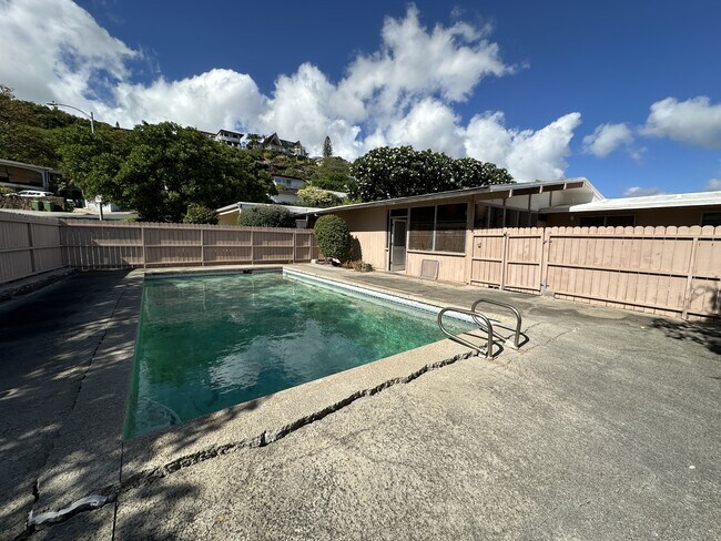 Foto del edificio - 4905 Waa St