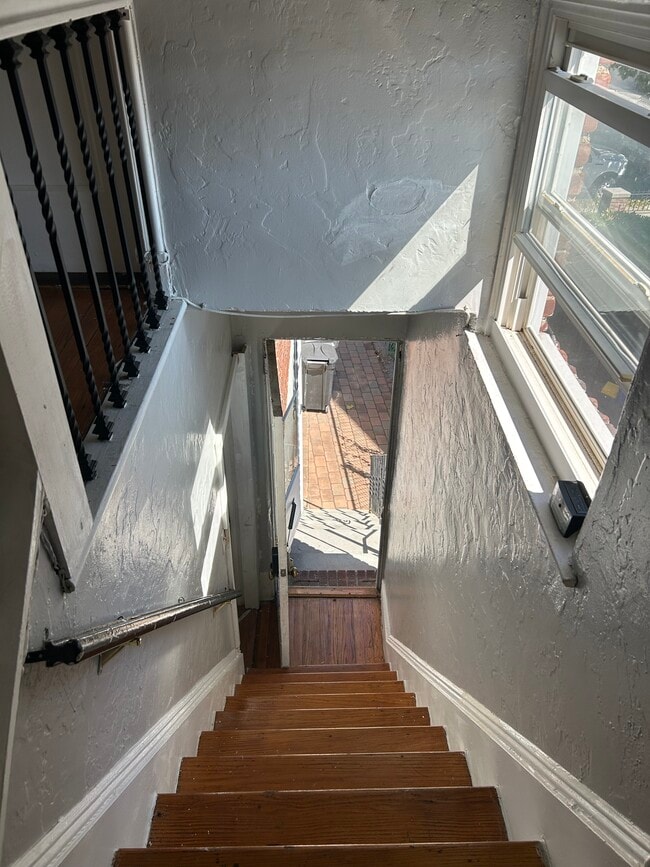 Foto del edificio - 1095 Mile Square Rd