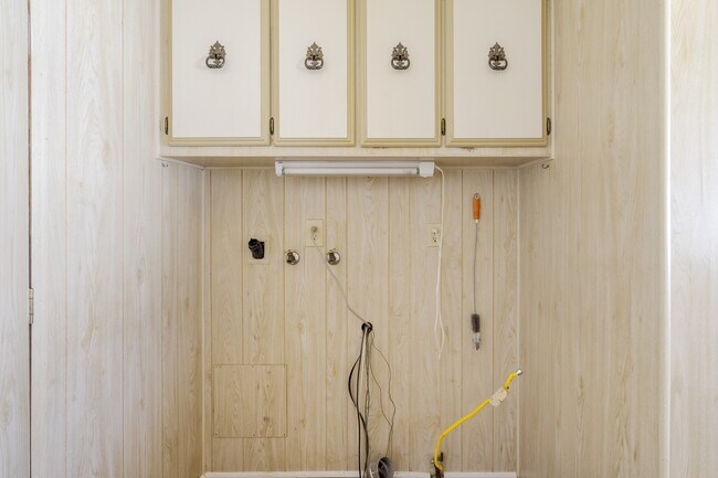 Foto del edificio - 25361 De Waide Ave