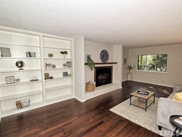 Foto del edificio - 3084 Colony Rd