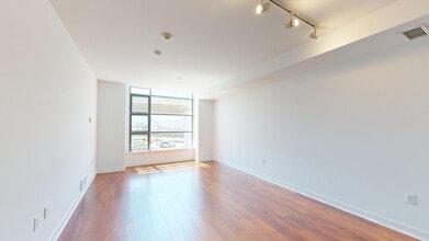 Interior Photo - Edgewater