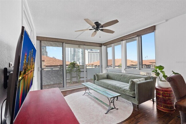 Foto del edificio - 470 3rd St S