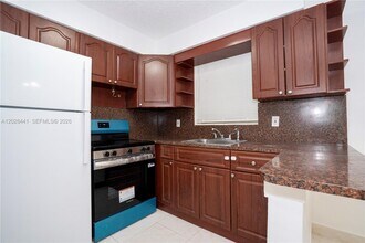 Building Photo - 5270 SW 90th Way