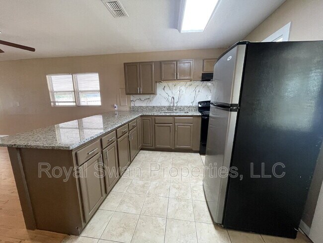 Foto del edificio - 4520 Clubhouse Rd