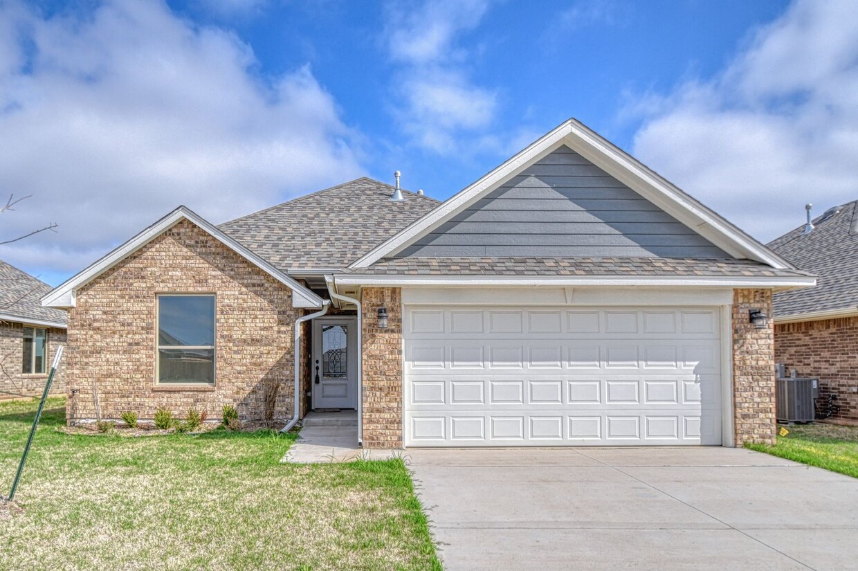 Primary Photo - Brand New Construction in Savannah Estates!