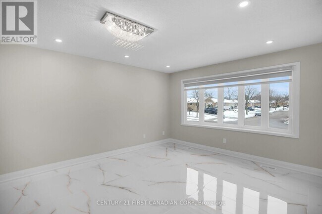 Building Photo - 1046 Jalna Blvd