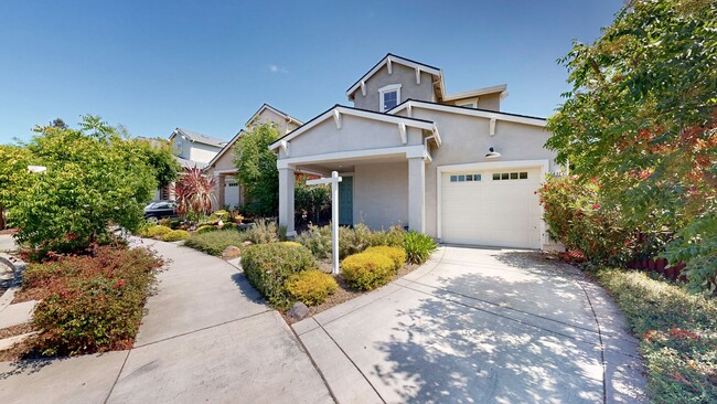 Building Photo - Coming Soon! Beautiful 3 bedroom 2.5 bath ...