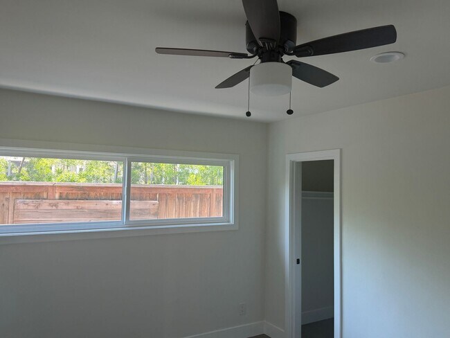 Foto del edificio - Remodeled 2 bedroom/ 1 bath on a Cul de Sac!