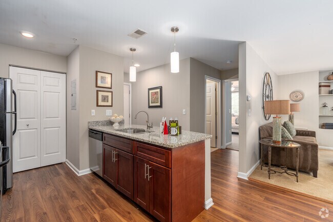 2HAB, 2BA - B4 - 1037 ft² - Stonehaven Apartments