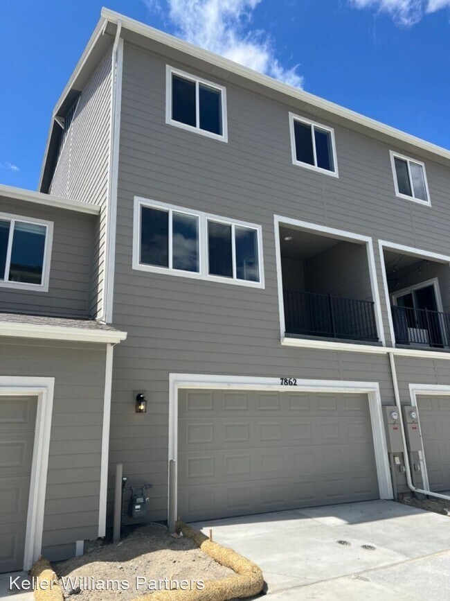 Foto del edificio - 3 br, 4 bath House - 7862 Kirwin Hts
