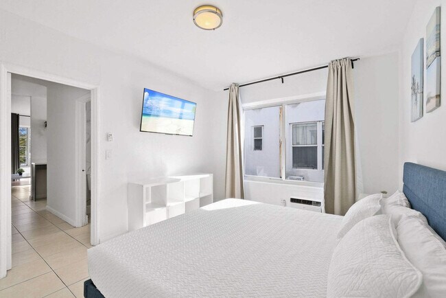 Foto del edificio - 7340 Harding Ave