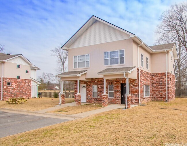 1224 Sadie Dr, Bryant, AR 72022 Townhome Rentals in Bryant AR