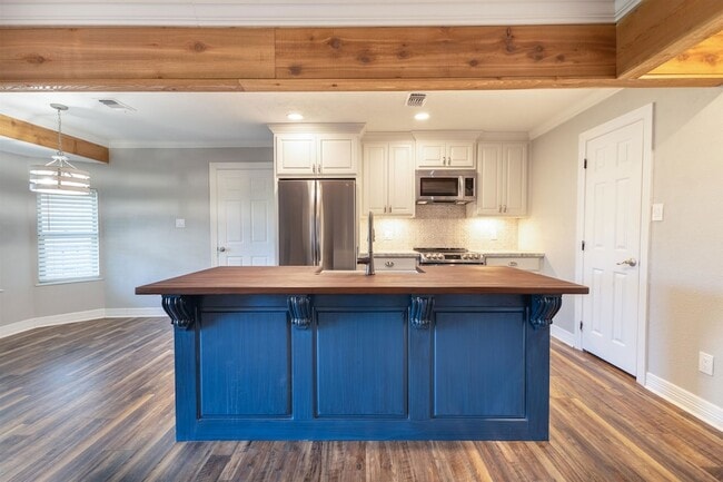 Foto del edificio - 6720 Lancaster Dr