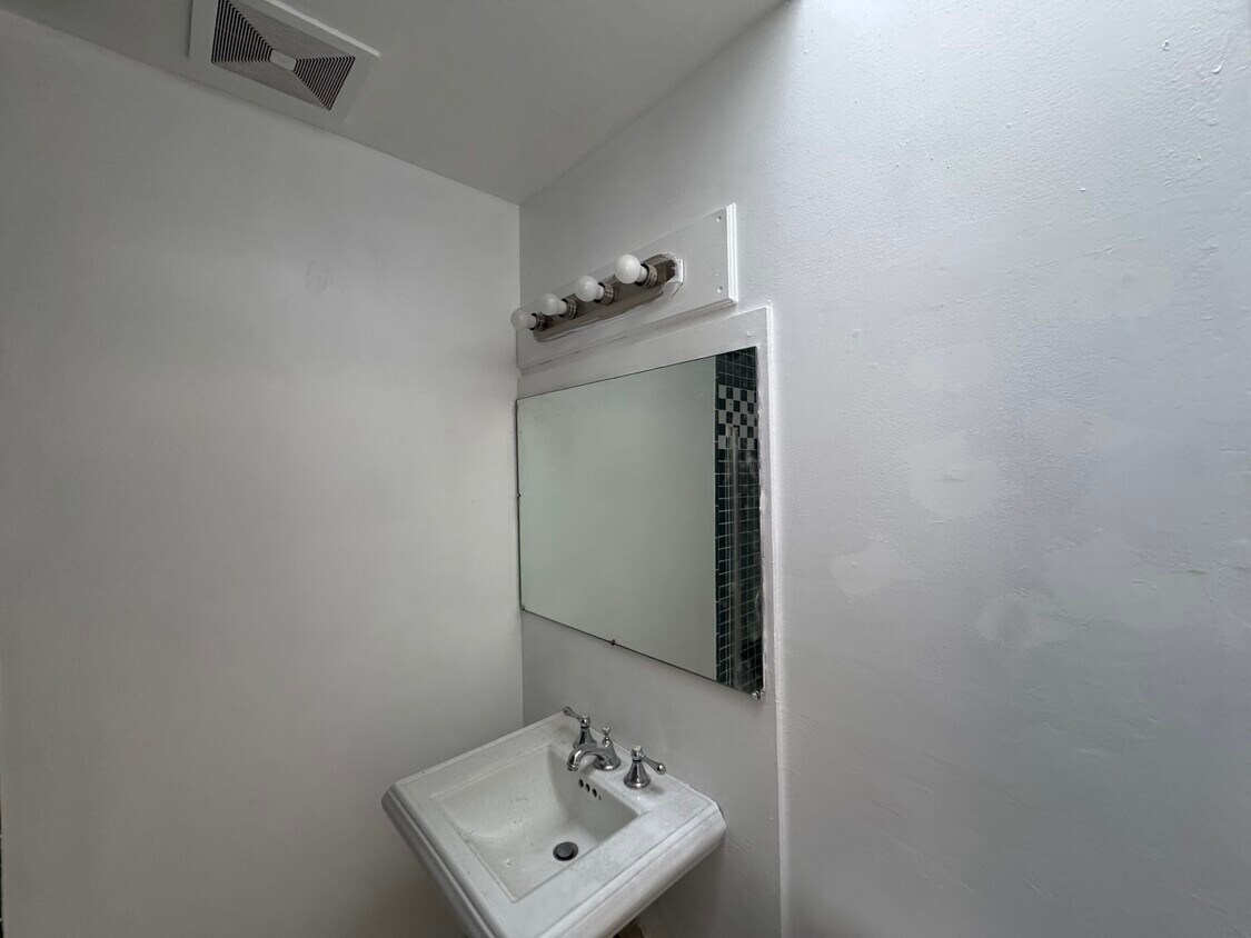 Foto del edificio - 2217 Selby Ave