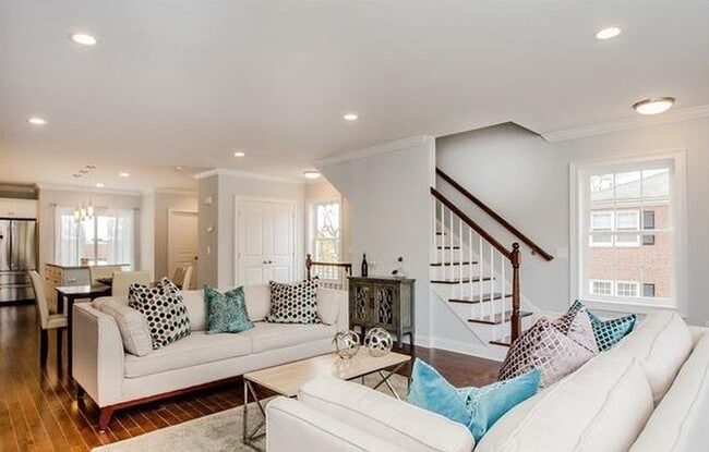 Photo - 777 N Main St Apartment