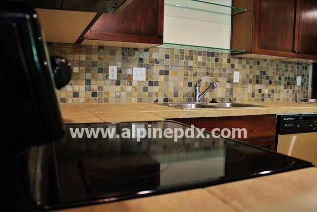 Foto del edificio - 657 NW Garswood Ter