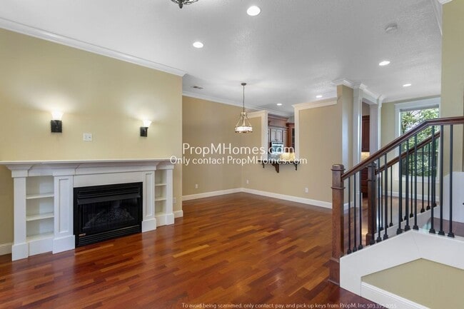 Luxury Two Bedroom Townhouse in NE! - Luxury Two Bedroom Townhouse in NE!