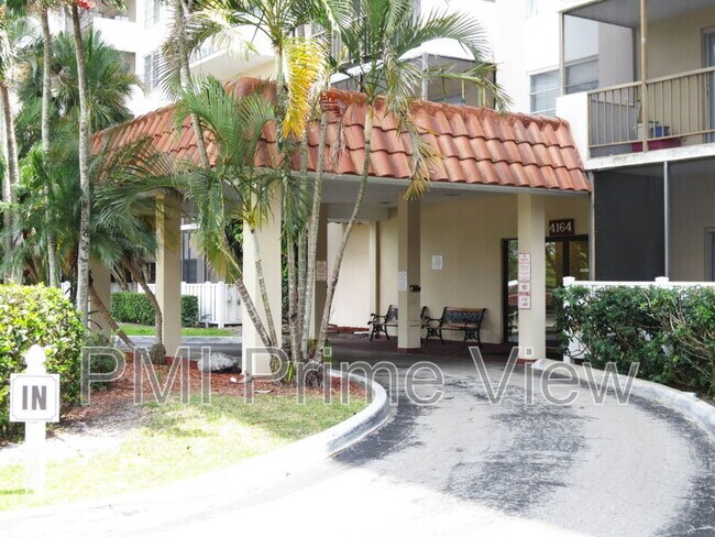 Foto del edificio - 4164 Inverrary Dr