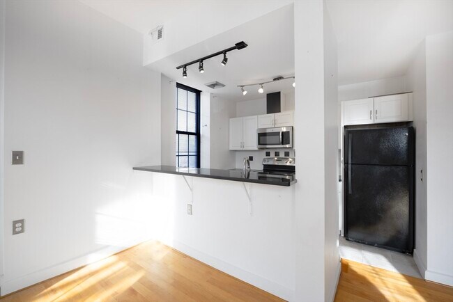 Building Photo - 14 John Eliot Sq