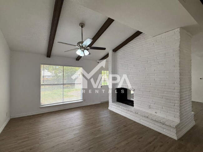 Building Photo - 4131 Valleyfield Dr
