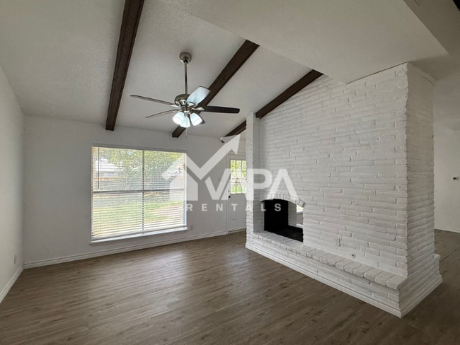 Foto del edificio - 4131 Valleyfield Dr