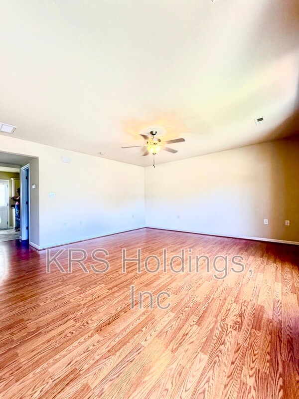 Foto del edificio - 3600 Old Forest Rd