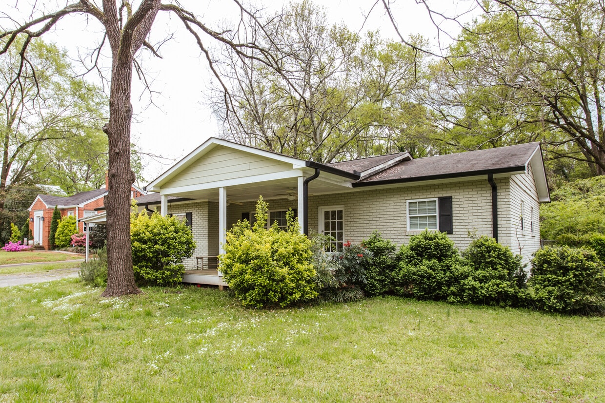 Primary Photo - 255 Sunset Dr
