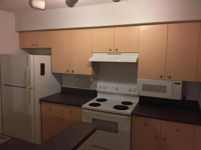 Building Photo - 4241 San Marino Blvd