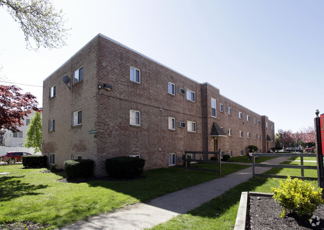 Building Photo - Jason Court Apartments