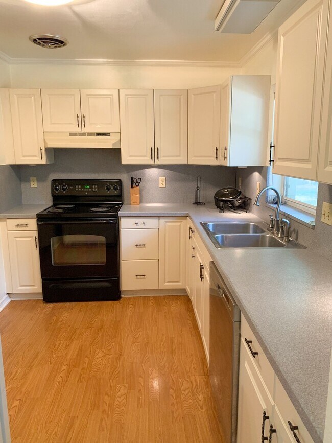 Foto del edificio - 3/2 House Walking Distance to UF & Law Sch...