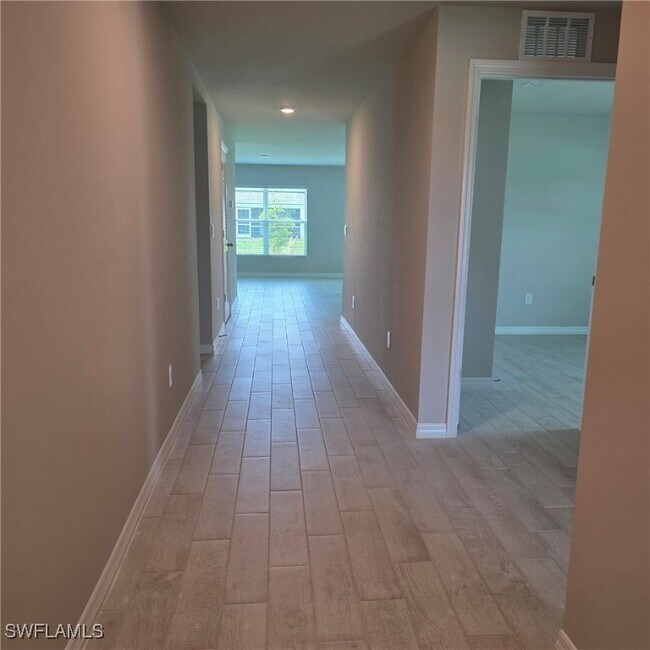 Foto del edificio - 2915 42nd St SW