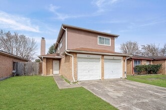 Building Photo - 8334 Country View Dr