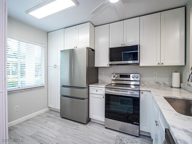 Foto del edificio - 4556 Andover Way