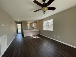 Building Photo - 545 Valleyview