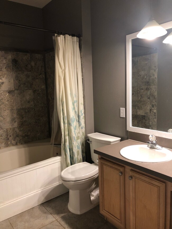 Foto del edificio - 2306 Spring Hollow Loop