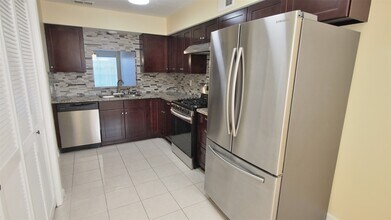 Building Photo - 15312 Gorham Dr