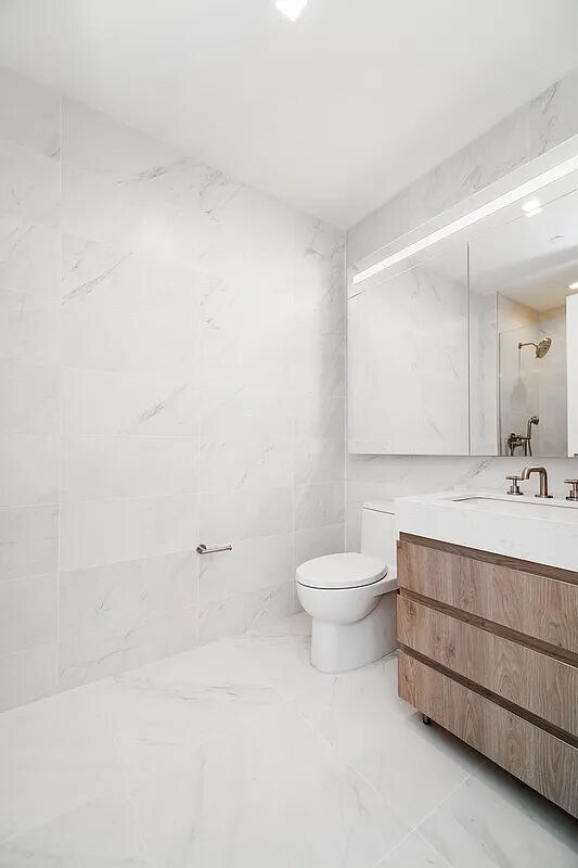 Foto del edificio - 200 E 23rd St