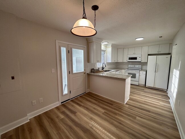 Building Photo - 1524 Waybridge Ln