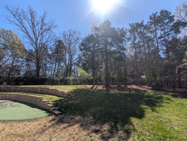 Foto del edificio - Harrisburg with Large Fenced-In Yard, Small Private Pool/Spa and Putting Green