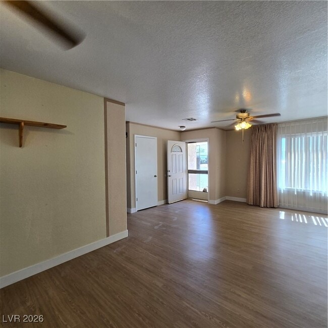 Building Photo - 630 E Simkins Rd