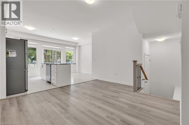 Building Photo - 474 Provident Way