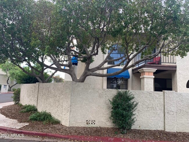 Foto del edificio - 8844 S 51st St