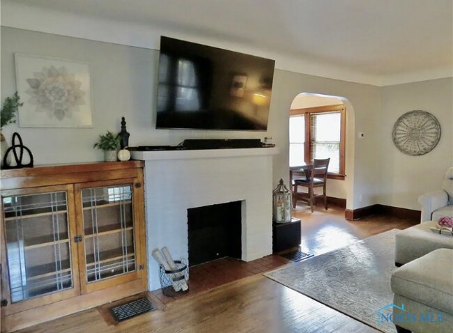 Foto del edificio - 2339 Castlewood Dr