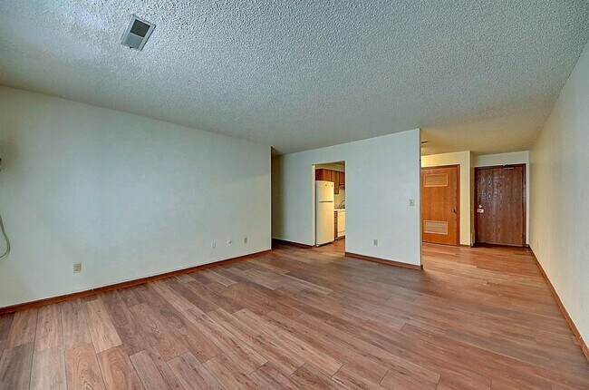 Building Photo - 34 Lincoln Ave