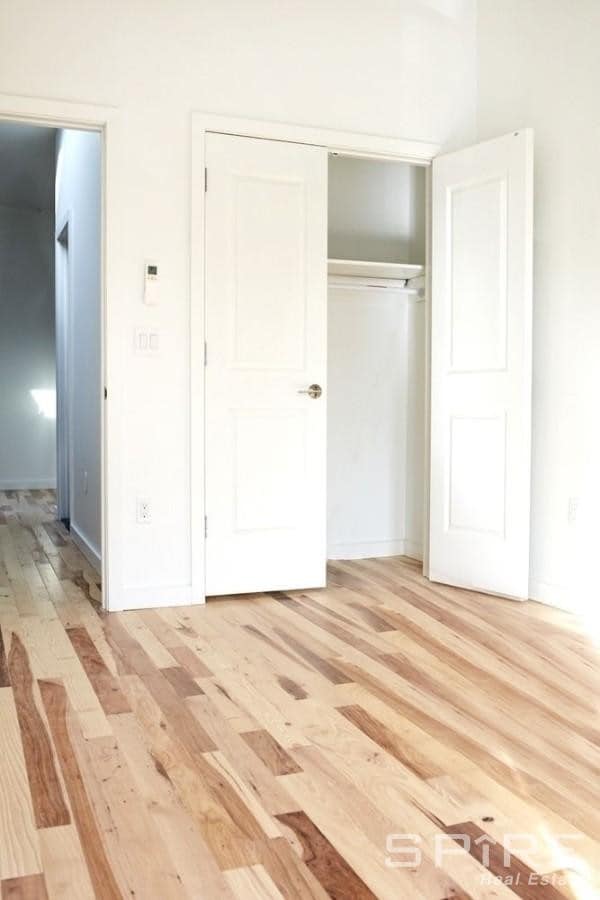 Foto del edificio - Renovated 2 Bedroom Apartment