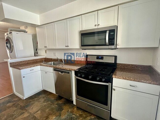 Building Photo - 3485 Rebecca Ln