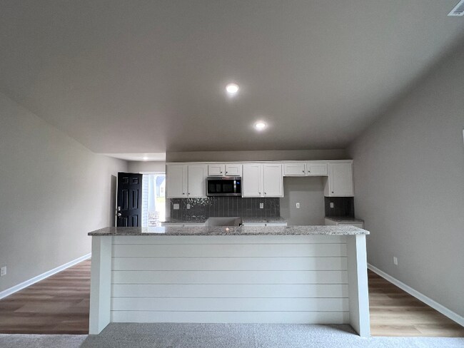 Foto del edificio - 26 Flatland Dr